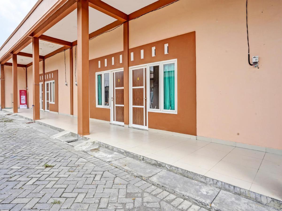 Oyo 92006 Kost Sejahtera Syariah Hotel Sidoarjo Eksteriør billede