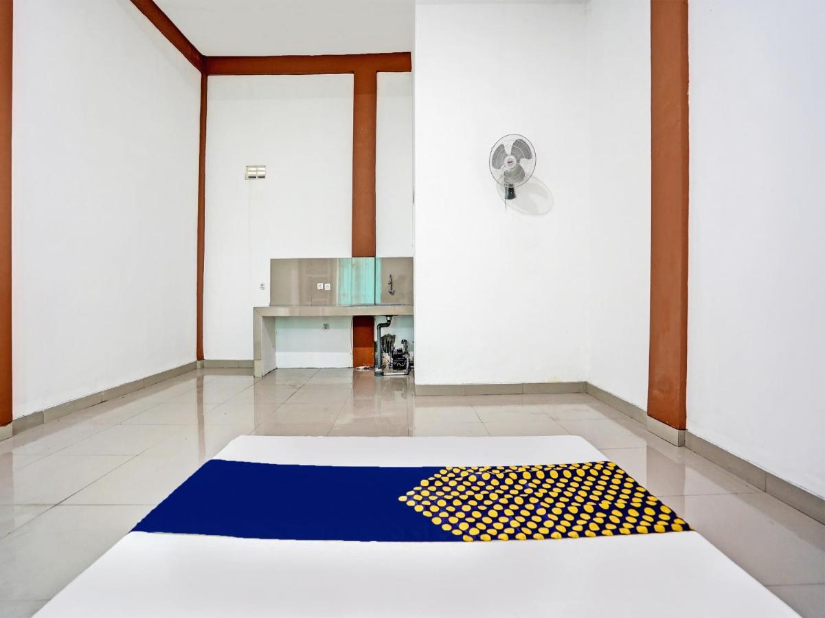 Oyo 92006 Kost Sejahtera Syariah Hotel Sidoarjo Eksteriør billede