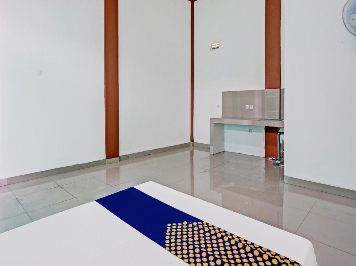 Oyo 92006 Kost Sejahtera Syariah Hotel Sidoarjo Eksteriør billede